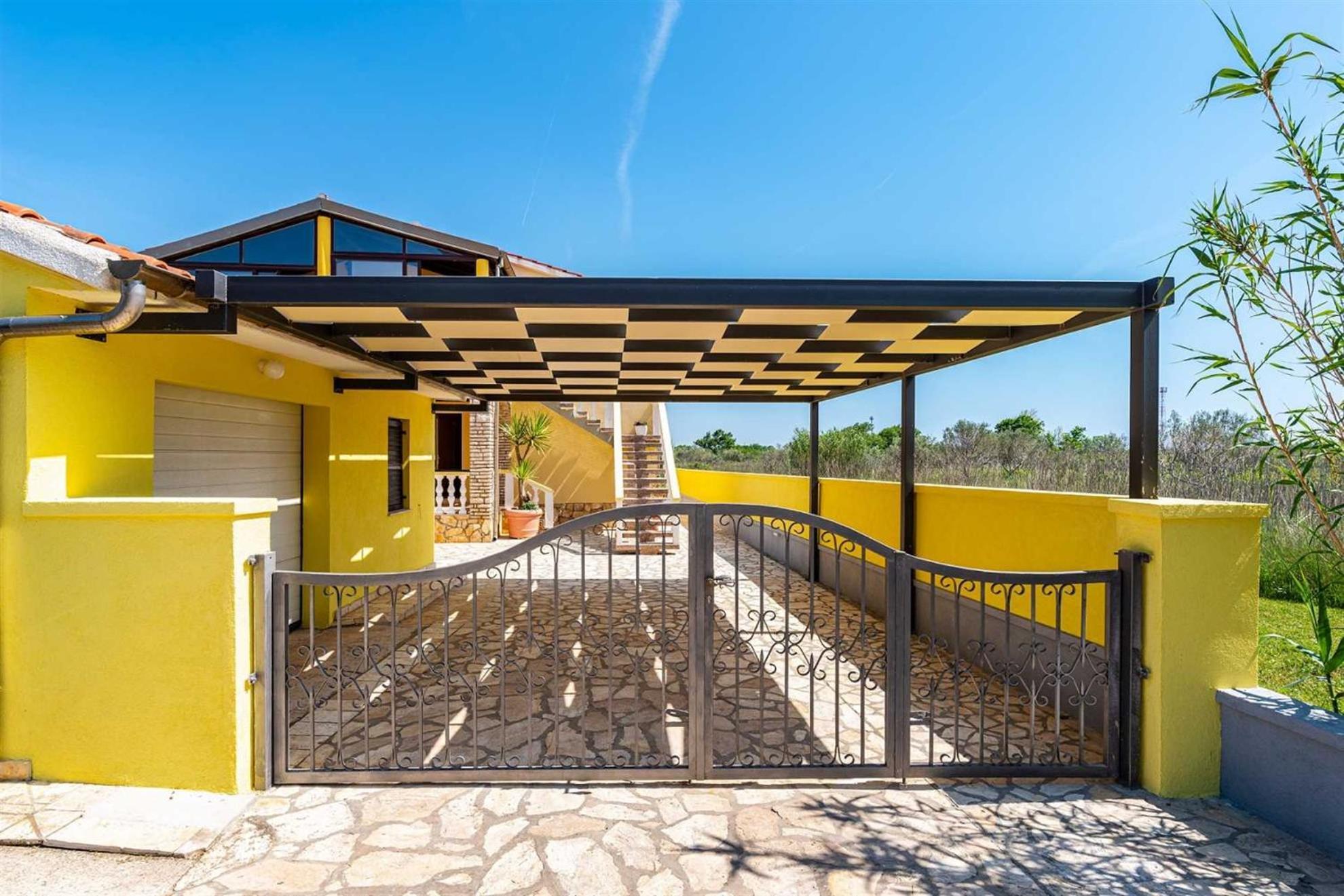 Apartment House Simoni With Pool, Zadar County Privlaka  Εξωτερικό φωτογραφία