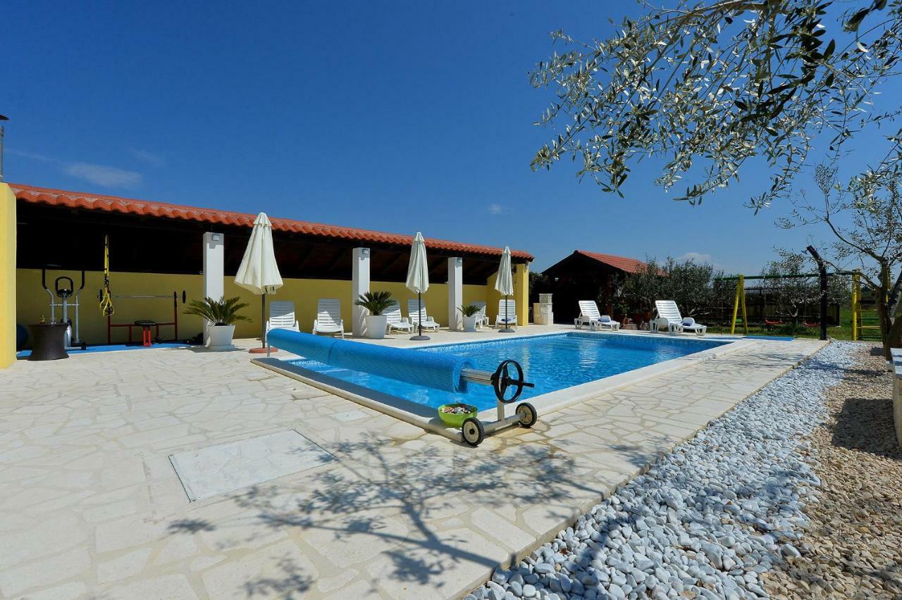 Apartment House Simoni With Pool, Zadar County Privlaka  Εξωτερικό φωτογραφία