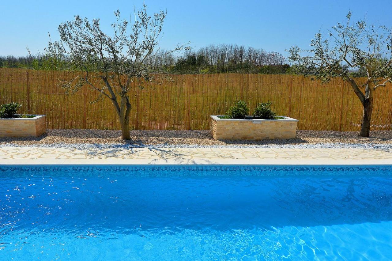 Apartment House Simoni With Pool, Zadar County Privlaka  Εξωτερικό φωτογραφία